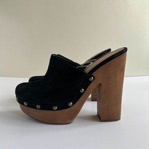 Heeled Clog